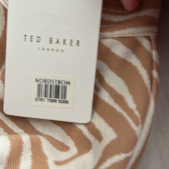 Ted baker, long sleeve midi dress in animal print. Brand new with tags. - Picture 5 of 5